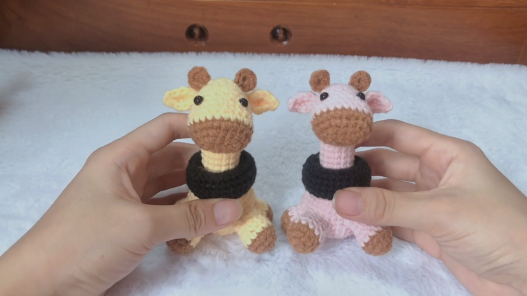 Artistic Crochet Giraffe in a Tire Easy Amigurumi Pattern Step-by-Step