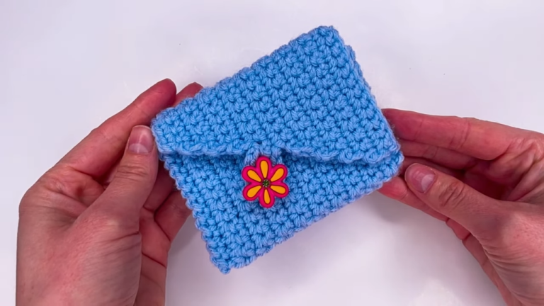 Free Crochet Card Wallet Patterns for a Sleek Everyday Organizer