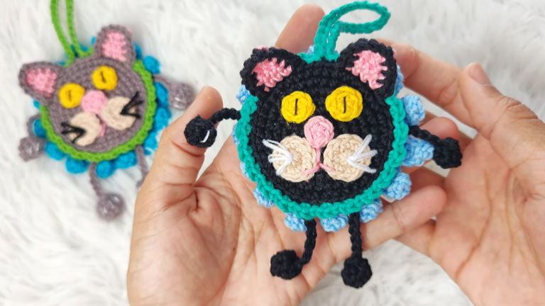 Crochet Tropical Cat Keychain Key Holder Pattern for Everyday Use