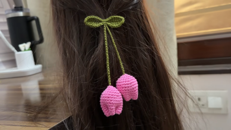 Crochet Tulip Multipurpose Keychain and Hair Tie – Free Pattern & Easy Tutorial