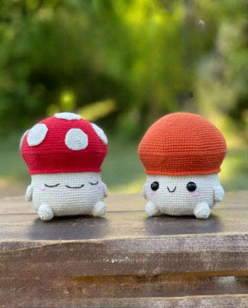 Crochet Mushroom Amigurumi Pattern for Cozy Fall Decor