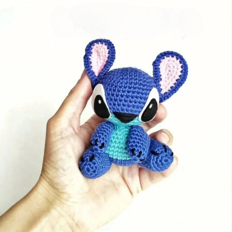 DIY Blue Alien Amigurumi – Free Crochet Pattern & Tutorial
