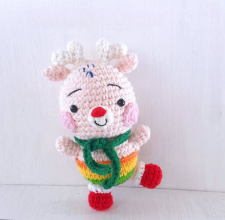 Wondrous Crochet Reindeer Amigurumi Pattern Festive Winter Toy