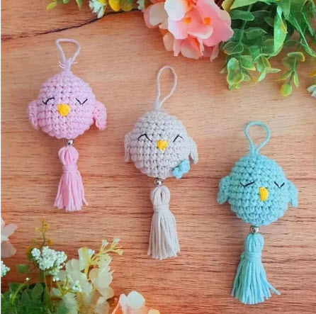 Crochet Sleepy Bird Keychain Amigurumi Pattern for Bags