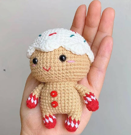 Crochet Gingerbread Man Amigurumi Pattern with Festive Details