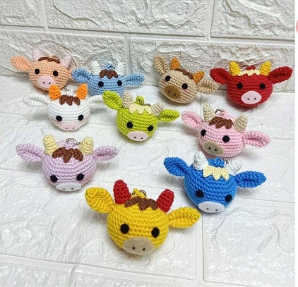 Crochet Cow Keychain Amigurumi Pattern for Nursery Décor