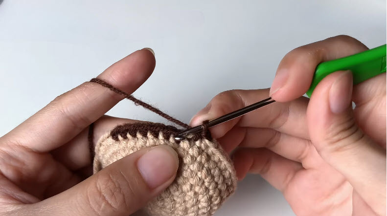Crochet Cat Head Keychain Amigurumi Pattern Toy