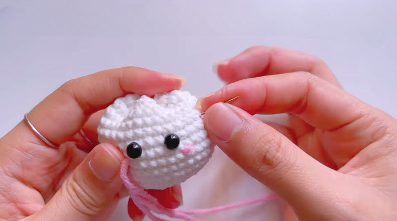 Crochet Dumpling Keychain Amigurumi Pattern for Holiday Fun