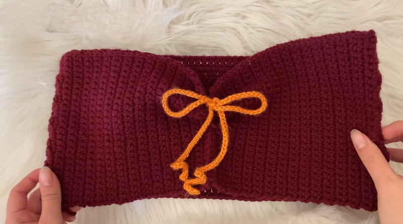 Crochet Lace Milkmaid Top Pattern with Scalloped Lace Edges