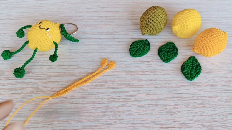 Crochet Long-Limbed Lemon Pattern for Bags and Cars