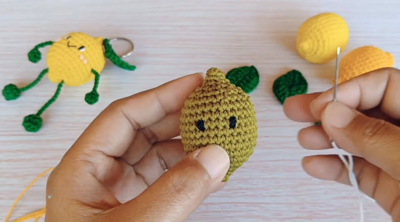Crochet Long-Limbed Lemon Pattern for Bags and Cars