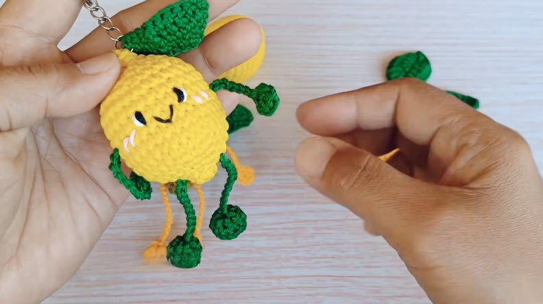 Crochet Long-Limbed Lemon Pattern for Bags and Cars