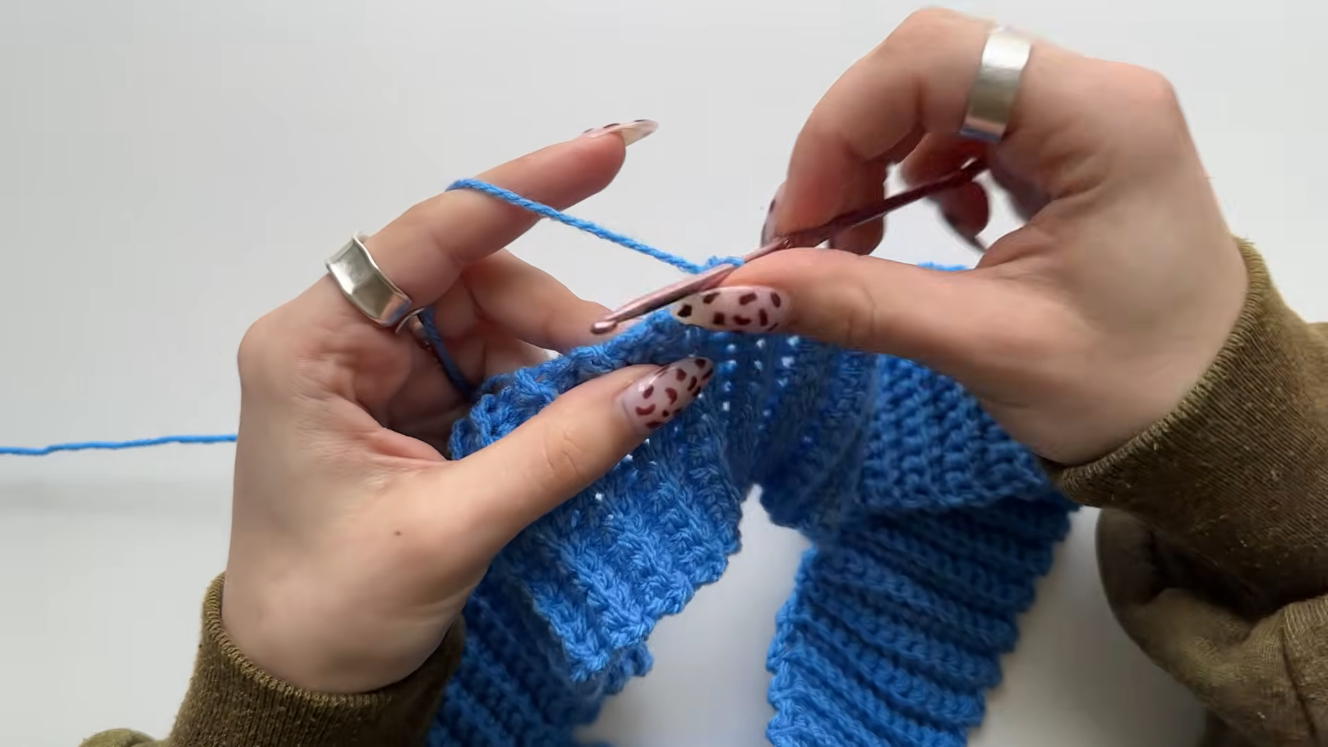 Crochet Off Shoulder Sweater Pattern for Beginners