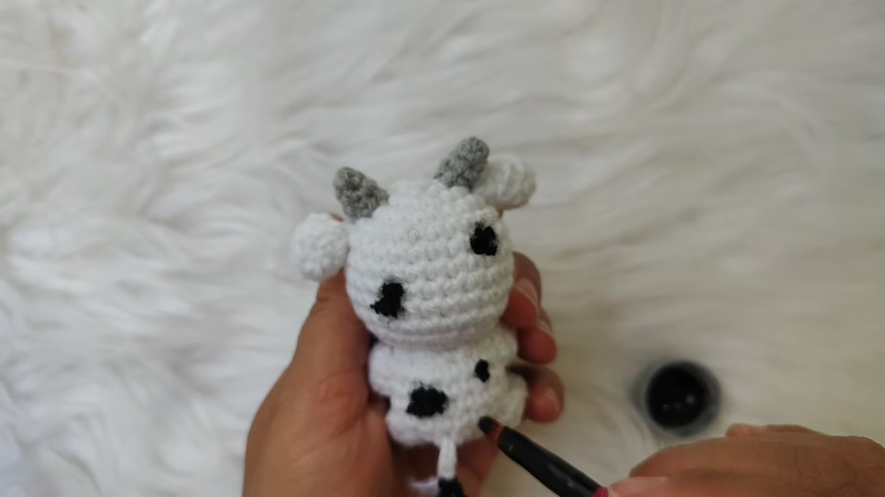 Crochet Sweet Little Cow Keychain Amigurumi Pattern For bags