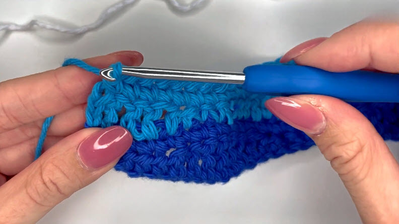 Crochet Wave Halter Top Pattern for Cozy Evenings