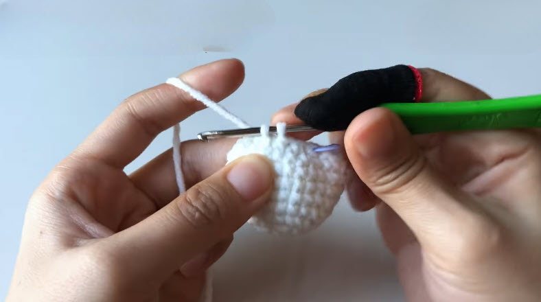 Free Crochet Melted Snowman Coaster Pattern for Winter