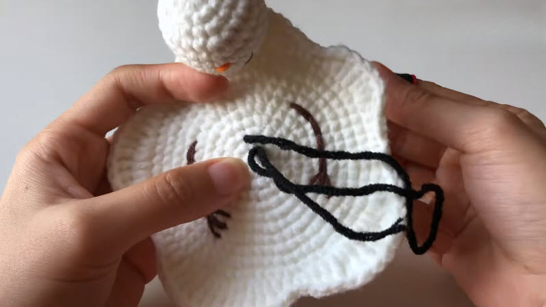 Free Crochet Melted Snowman Coaster Pattern for Winter