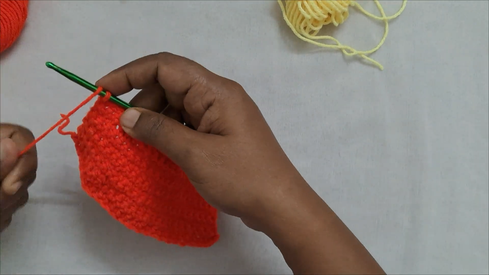 Single crochet rows of car purse body