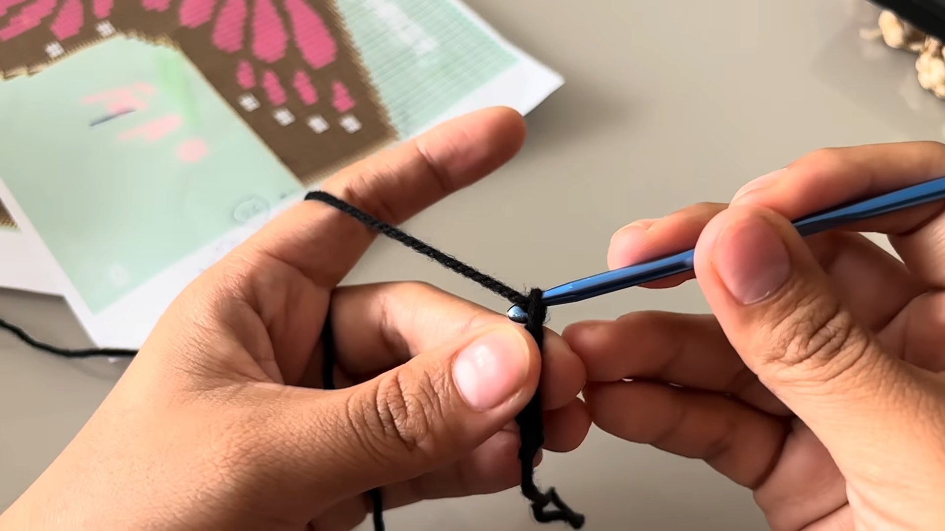 Slip knot for butterfly cardigan