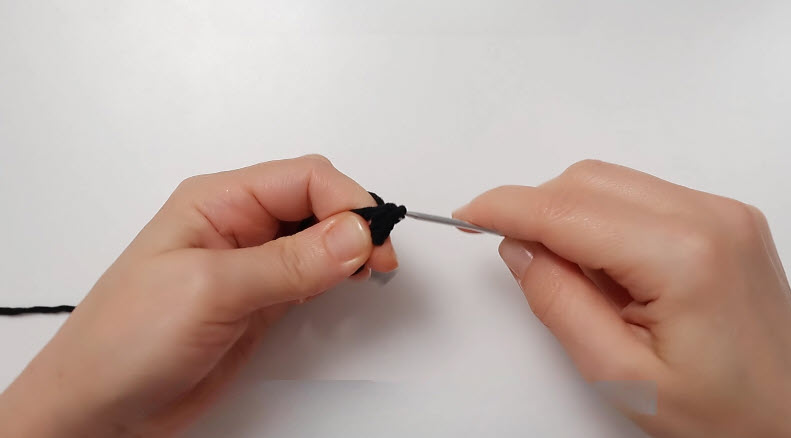 Black magic ring for the hair cap