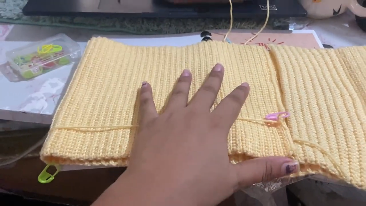 Comparing two ribbed crochet panels for bow top