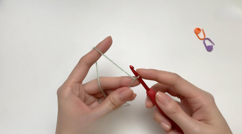 Making a slip knot and starting the chain for cardigan front panel
