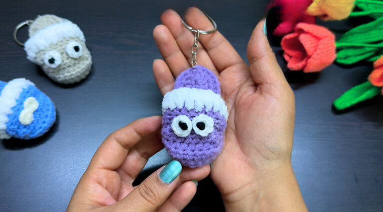 Night Crochet Slipper Keychain Pattern for Perfect Gifts (2)