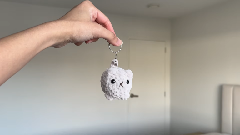Sweet Crochet Kitten Keychain Amigurumi Pattern