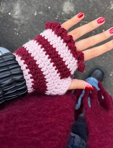 Crochet Wrist Warmers Pattern With Frilly Ruffle Cuffs