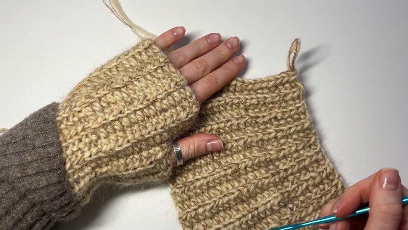 Ruffled crochet fingerless mittens pattern finished panel next to the crocheted wrist warmer
